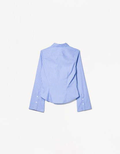 Blouse with wide sleeves