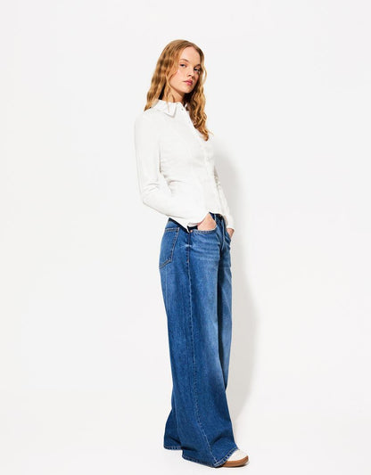 Blouse with wide sleeves